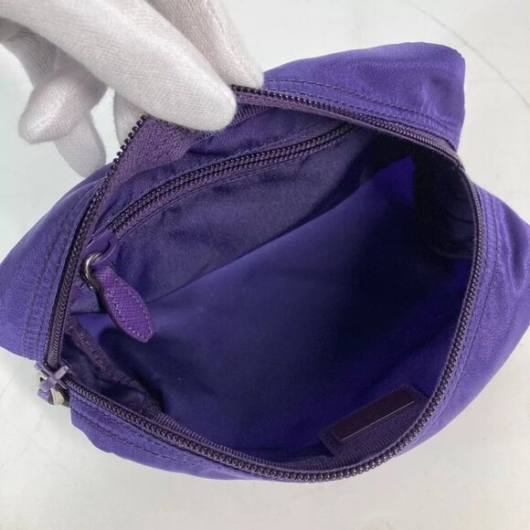 PRADA 1NA350 triangle logo triangle logo plate Cosmetics Pouch Makeup Pouch ... - Picture 10 of 16